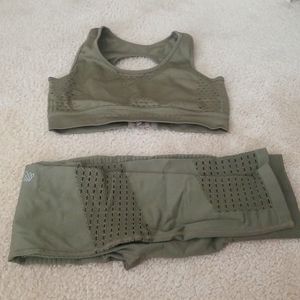 Jednorth sports bra & leggings